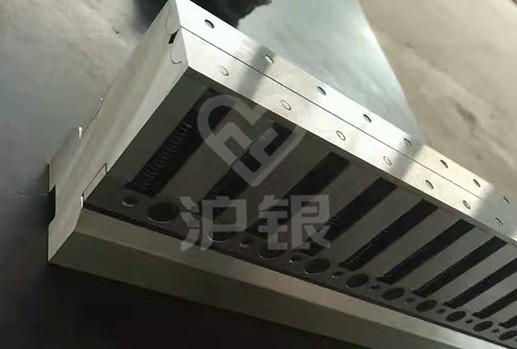 無壓痕模具